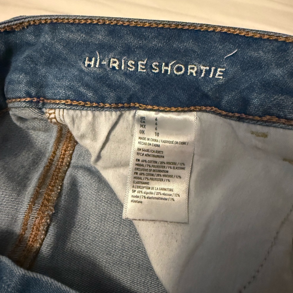 American Eagle Outfitters Blue Denim Women's Shorts - Picture 3 of 3